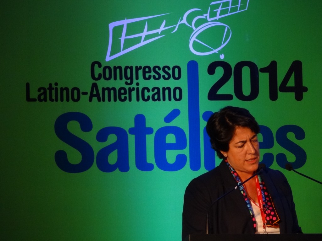 HISPASAT 2014: surfeando el cambio global… para&nbsp;ganar